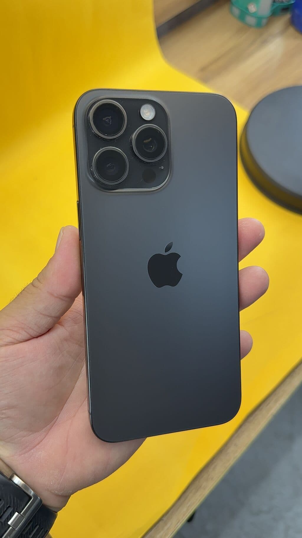 IPhone 15 Pro Max, Б/у, 256 ГБ, 100 % 9 из 13