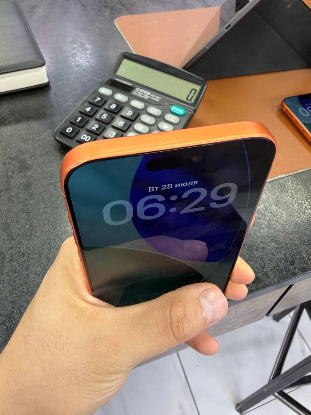 IPhone 17 Pro Max, Б/у, 256 ГБ, Оранжевый, Кабель, Коробка, В рассрочку, 97 % 2 из 5